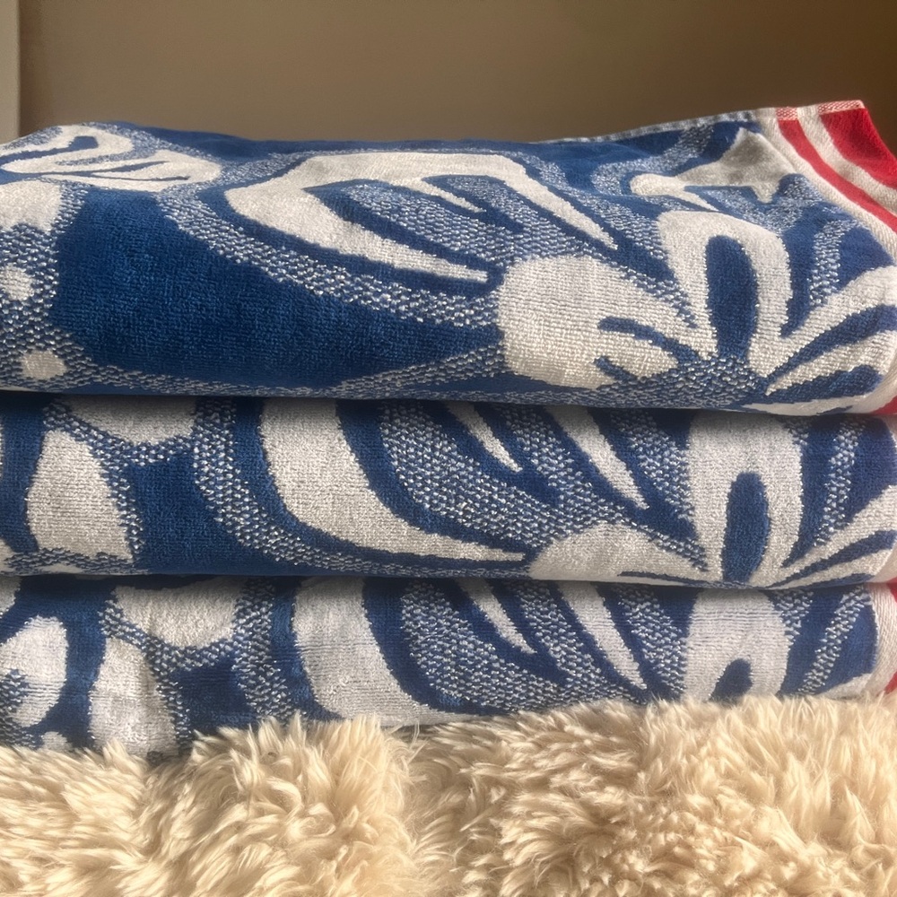 Blue & White Floral Beach Towel Stack               For 3 towels